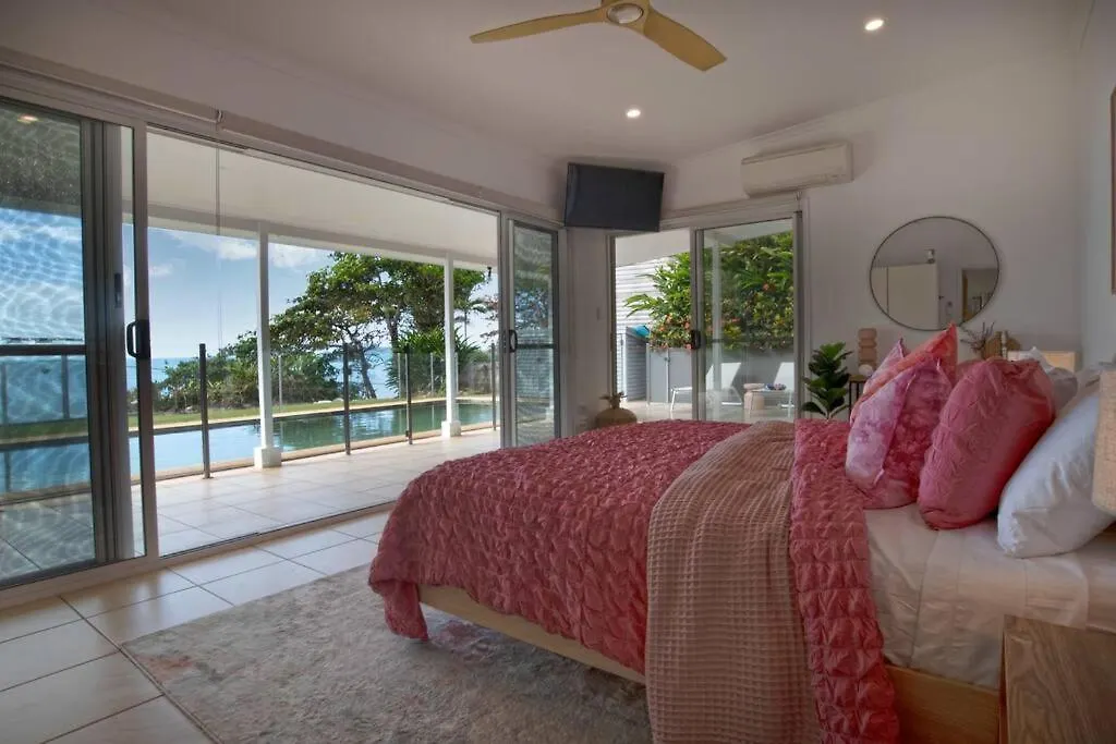 Tide Pool - 1 Bed Ocean Front Villa South Mission Beach Ausztrália